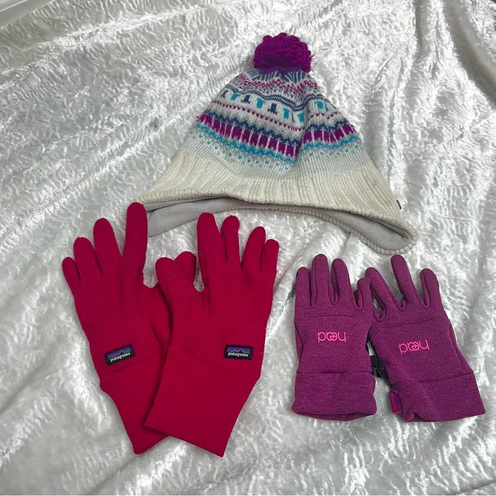 Patagonia & Columbia Colorful Knit Hat and Gloves for Kids